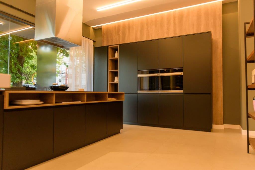 Minoru Plus · Reno Exclusive · PVC negro